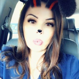 Meet your Posher, Elena